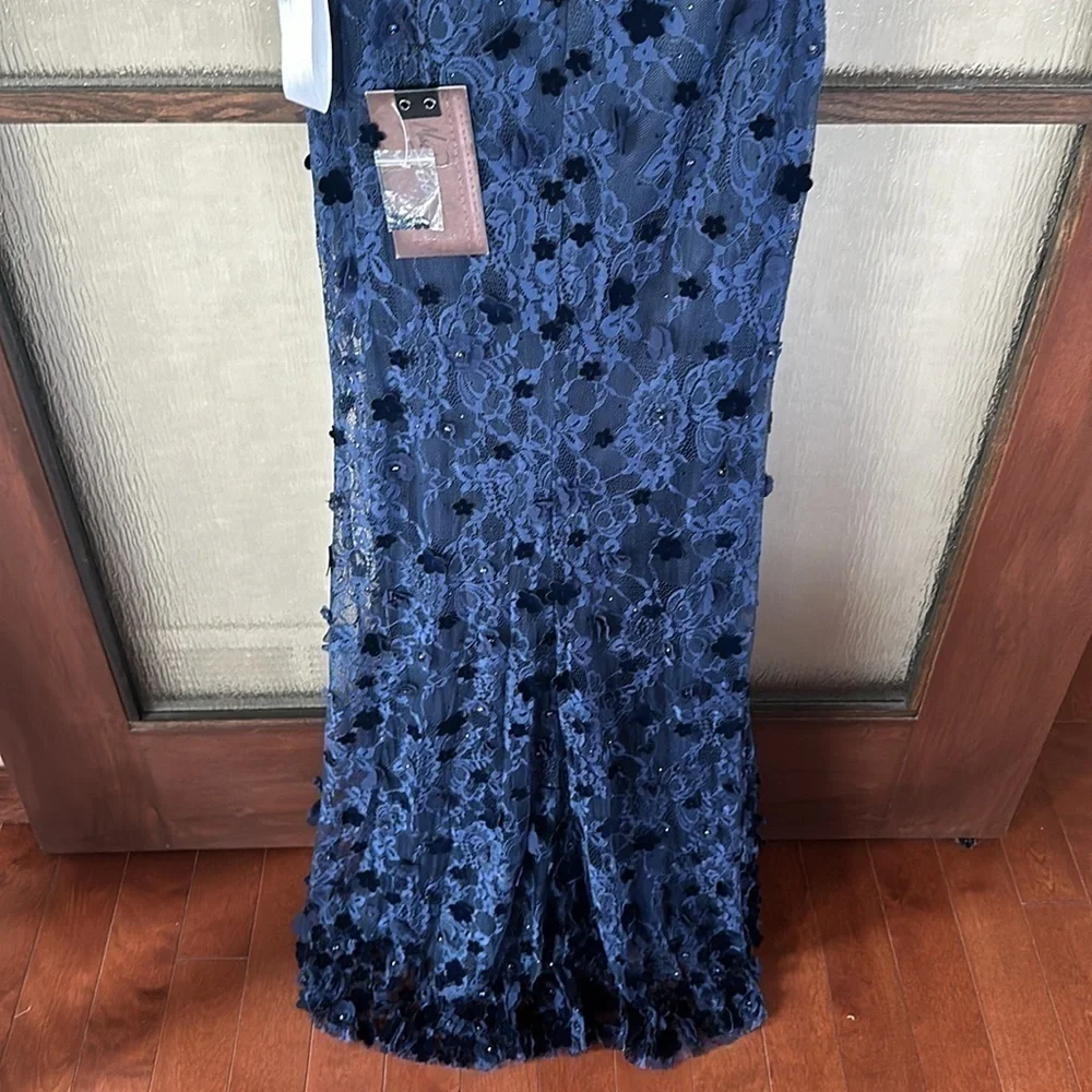 Mac Duggal EMBELLISHED FLORAL GOWN in Midnight Size 6 NEW $698